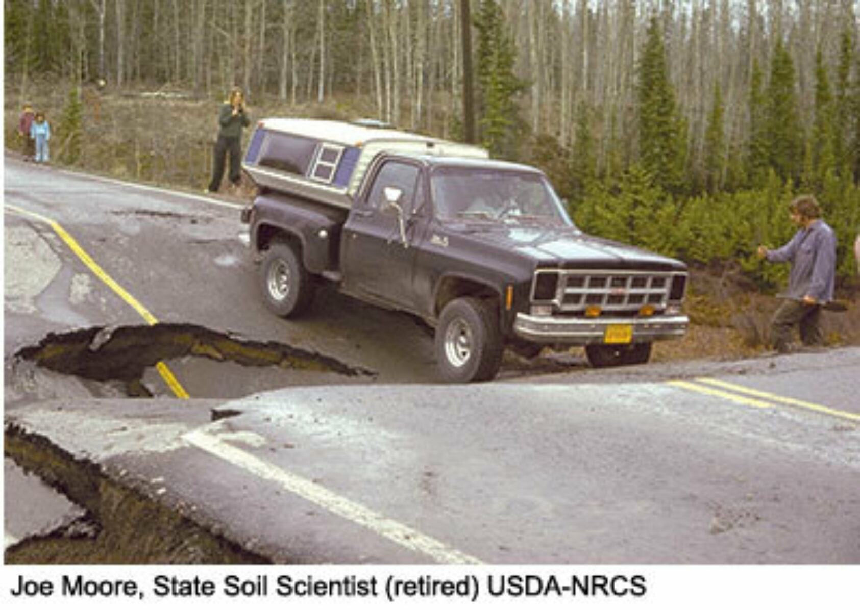 Shishmaref Erosion and Relocation Commission, Road damage in Dalton Highway Alaska (Joe Moore, USDA) / Coastal erosion in Shishmaref Alaska that led to rellocation of the village, Chapt5pic11, , 